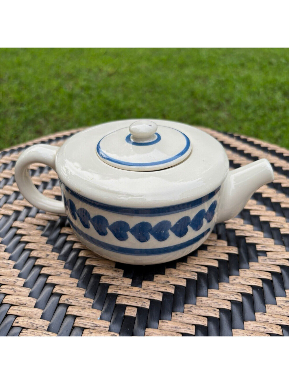 White & Blue Heart Ceramic Teapot Round Glossy Finish w/ Lid Handle